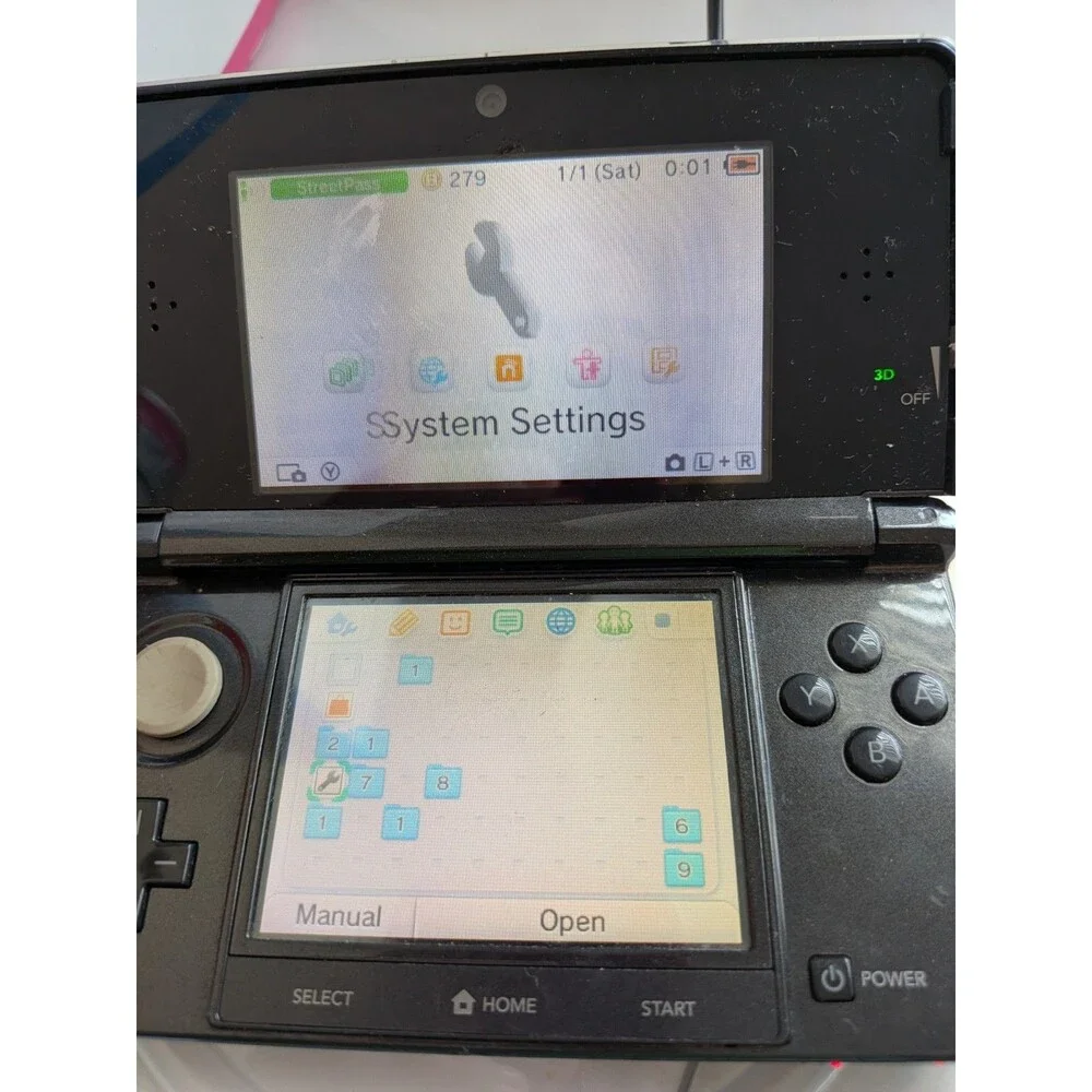 Nintendo 3DS Cosmo Black Handheld System  - Charger -